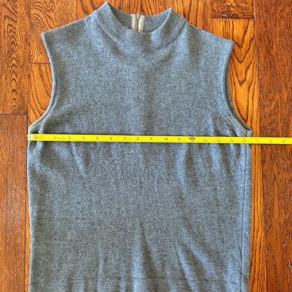 Vintage Ladies 36 Blue 2 Piece Classic Sweater Set Lambs Wool Mix Tank Cardigan - Picture 9 of 16